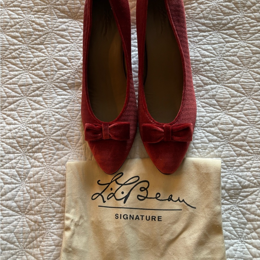 L.L. Bean Signature Women's Cranberry Red Flats with Bow